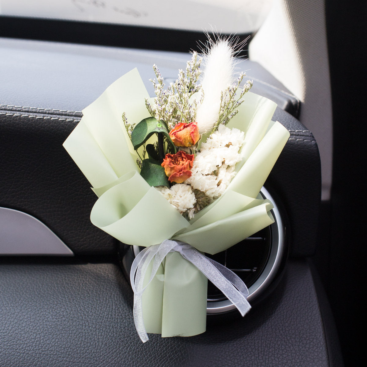 Car Aromatherapy Vent Perfume Creative Eternal Handmade Dried Bouquet RoseOrnament