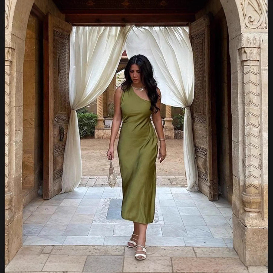 Women's Asymmetric Silk Satin Texture Backless Fashion Dress